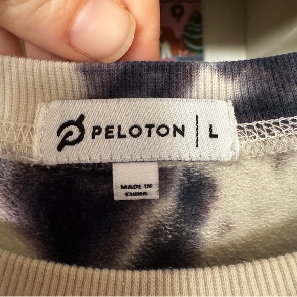 Peloton Women’s Large Tie-dye Sweatshirt & Sweatpants Set - Picture 6 of 11
